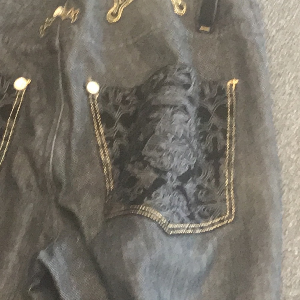 Coogi - Picture 9 of 10